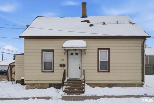 1649 Florence Ln, Davenport, IA, 52804-2267 | Card Image