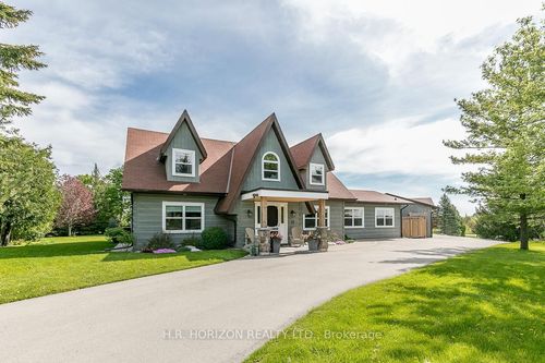 19 Mulock Dr, Bradford West Gwillimbury, ON, L3Z0A7 | Card Image