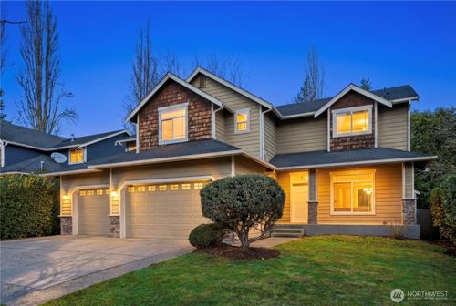 3210 Ne 195th St, Lake Forest Park, WA, 98155-2552 | Card Image