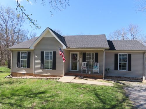 2830 Hinson Rd, Woodlawn, TN, 37191-9339 | Card Image