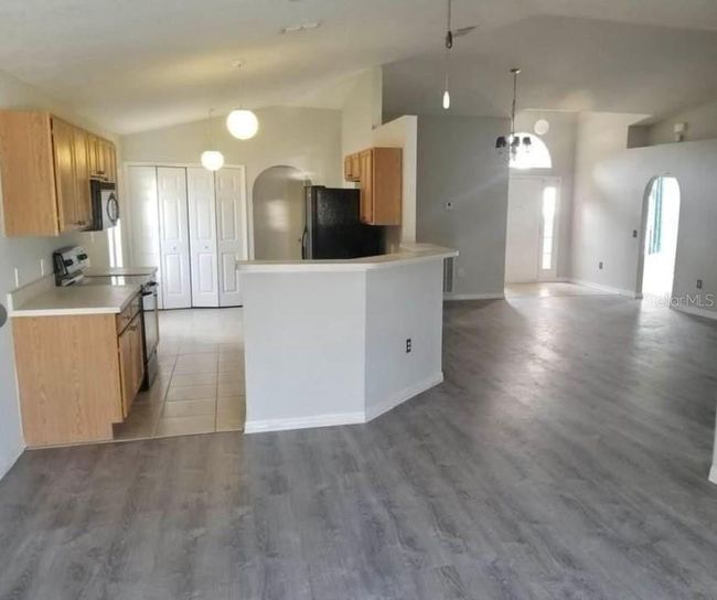 2113 Aitkin Loop, House other with 3 bedrooms, 2 bathrooms and null parking in Leesburg FL | Image 4