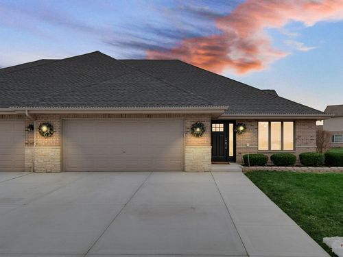 2122 Sky Harbor Dr, New Lenox, IL, 60451-9000 | Card Image