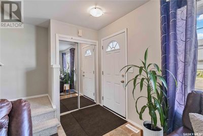 670 Kenderdine Rd, Townhouse with 3 bedrooms, 2 bathrooms and null parking in Saskatoon SK | Image 3