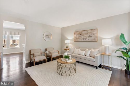 3025 22nd St S, Arlington, VA, 22204-5352 | Card Image