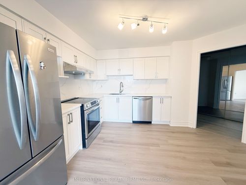 ph03-75 Graydon Hall Dr, North York, ON, M3A3M5 | Card Image