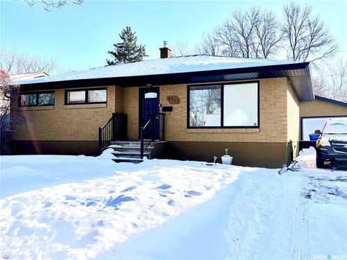 4515 Sherwood Dr, Regina, SK, S4R4B3 | Card Image