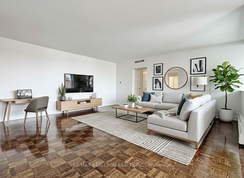 903-9 Deer Park Cres, Toronto, ON, M4V2C4 | Card Image