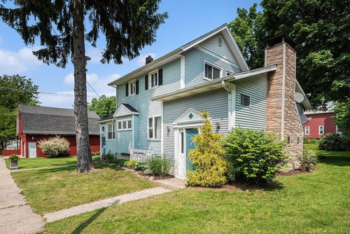 307 Beech St, Freeport, MI, 49325-9661 | Card Image