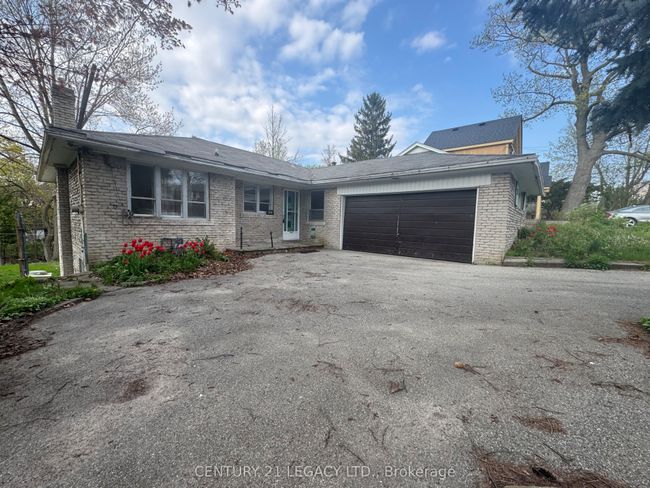 20 Leland Ave, House other with 3 bedrooms, 1 bathrooms and 4 parking in Etobicoke ON | Image 8