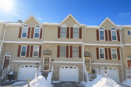 308 Brohios Dr, Monaca, PA, 15061-3025 | Card Image