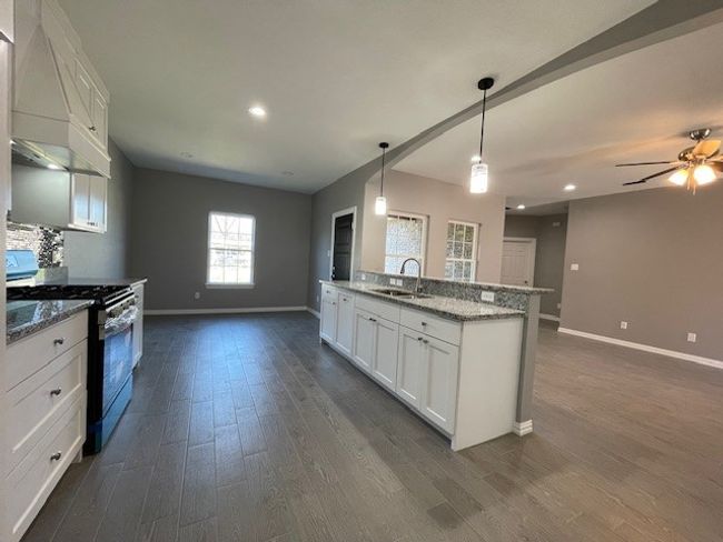 Kitchen looking towards the dining area | Image 8