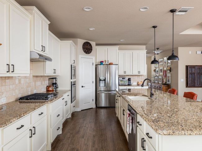 Room for all the cooks in this kitchen! | Image 9