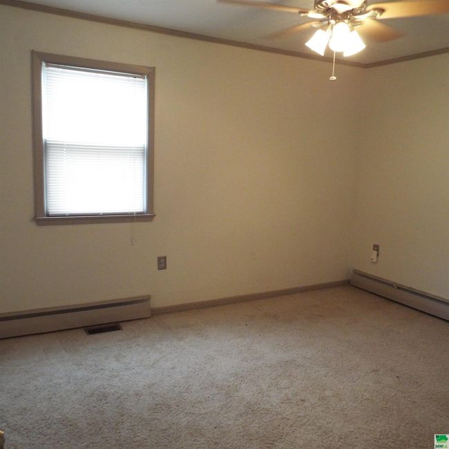 912 5 Th Ave, House other with 3 bedrooms, 2 bathrooms and null parking in Sibley IA | Image 6