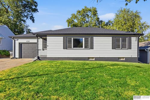 4260 Drexel St, Omaha, NE, 68107-3741 | Card Image