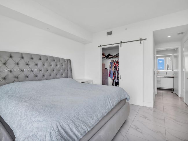 APT-1507 - 2000 Metropica Way, Condo with 2 bedrooms, 2 bathrooms and null parking in Sunrise FL | Image 14