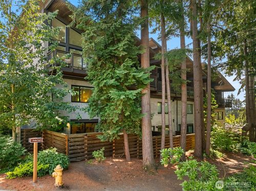 f-1-203 Madrona Way Ne, Bainbridge Island, WA, 98110-1928 | Card Image
