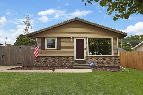 6109 57th Ave, Kenosha, WI, 53142-3074 | Card Image