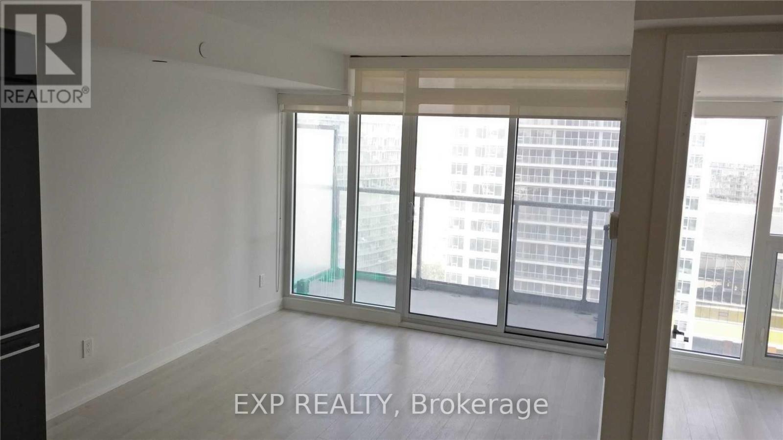 Residential Lease in Toronto (Waterfront Communities) 5