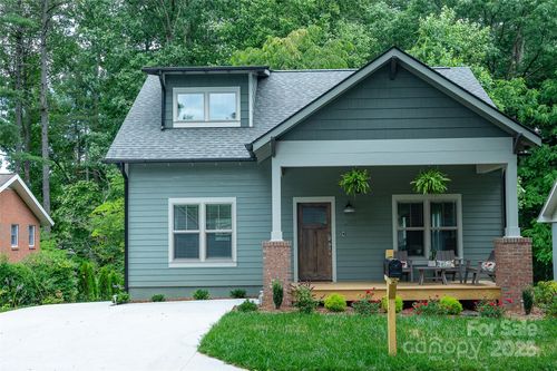 233 Grove St, Brevard, NC, 28712-3813 | Card Image