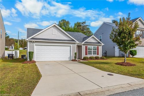 5059 Mount Hope Dr, Winston-Salem, NC, 27107-8207 | Card Image