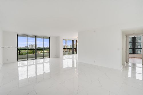 1205-3500 Mystic Pointe Dr, Aventura, FL, 33180 | Card Image