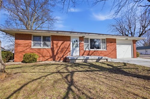 207 W Commercial St, Strasburg, IL, 62465-2004 | Card Image