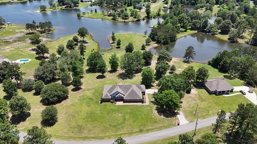 87 N Highlands Dr, Poplarville, MS, 39470-6449 | Card Image