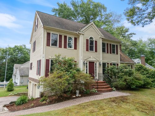 6 Dacotah St, Hampton, NH, 03842-1512 | Card Image