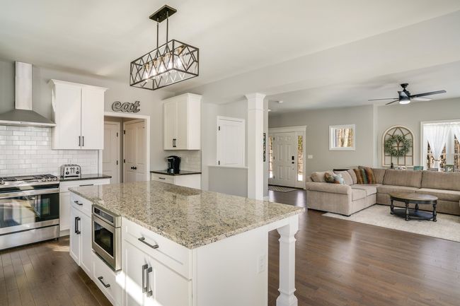 8 Green Rd, House other with 3 bedrooms, 3 bathrooms and null parking in Raymond NH | Image 11