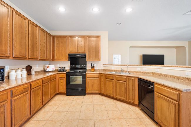 366 Matthews, House other with 3 bedrooms, 2 bathrooms and 4 parking in Kyle TX | Image 9