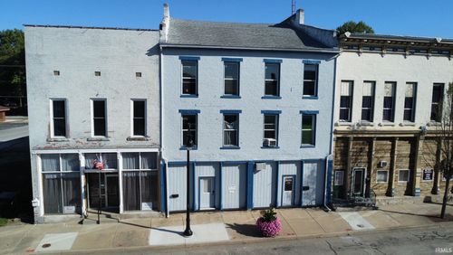 125 N Perry St, Attica, IN, 47918-1347 | Card Image