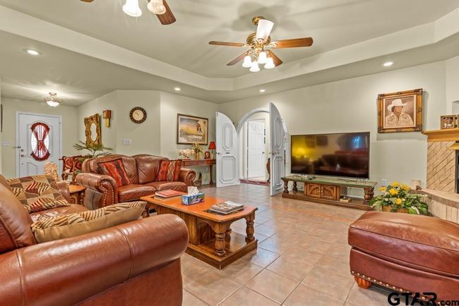 841 Pops Landing Rd, House other with 3 bedrooms, 2 bathrooms and null parking in Ore City TX | Image 26