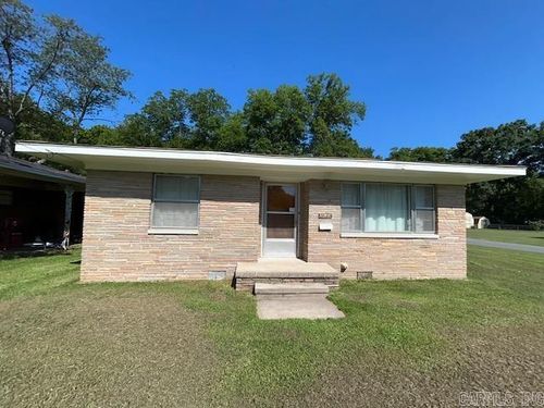 217 Mills Street, North Little Rock, AR, 72116-5017 | Card Image