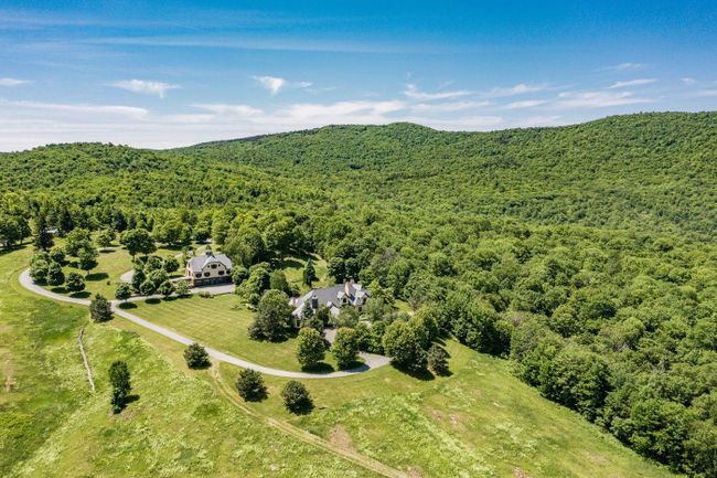 2034 Long Hill Road, House other with 4 bedrooms, 4 bathrooms and null parking in Woodstock VT | Image 3
