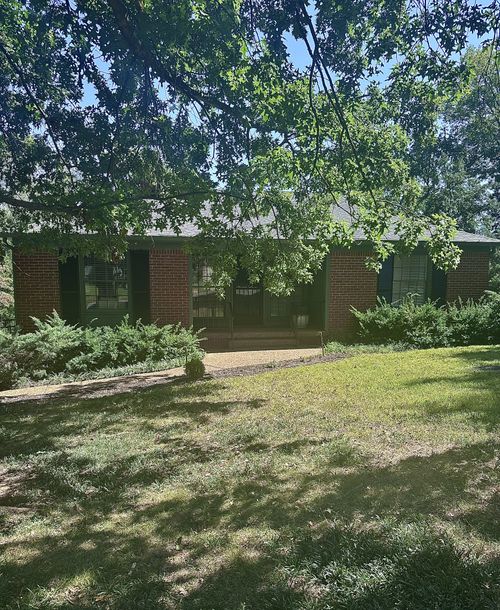 2822 22nd Ave S, Nashville, TN, 37215-1202 | Card Image