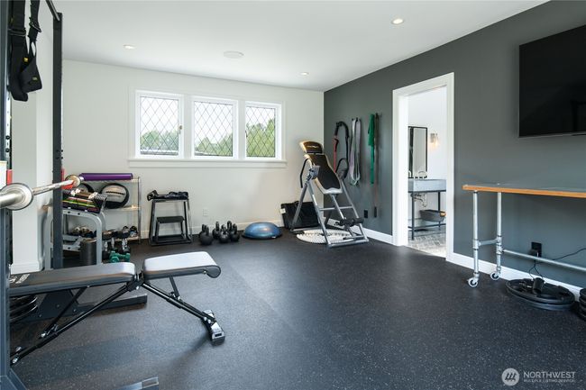 8580 Hunts Point Ln, House other with 5 bedrooms, 6 bathrooms and 3 parking in Hunts Point WA | Image 36