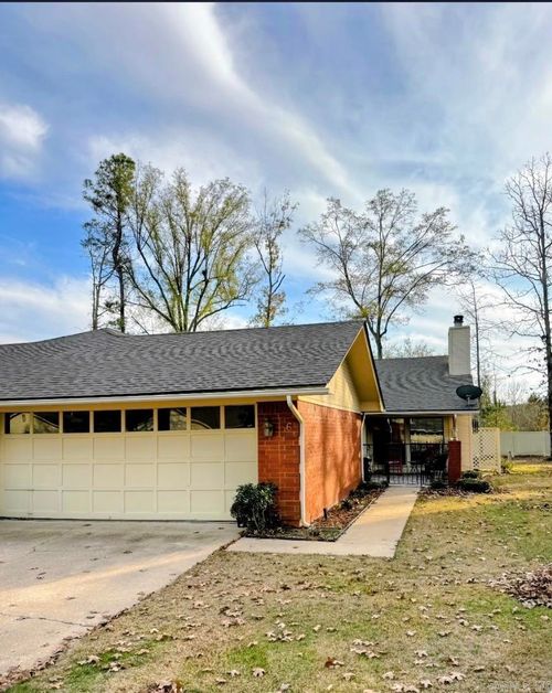 6 Summerset Pl, Pine Bluff, AR, 71603-7947 | Card Image