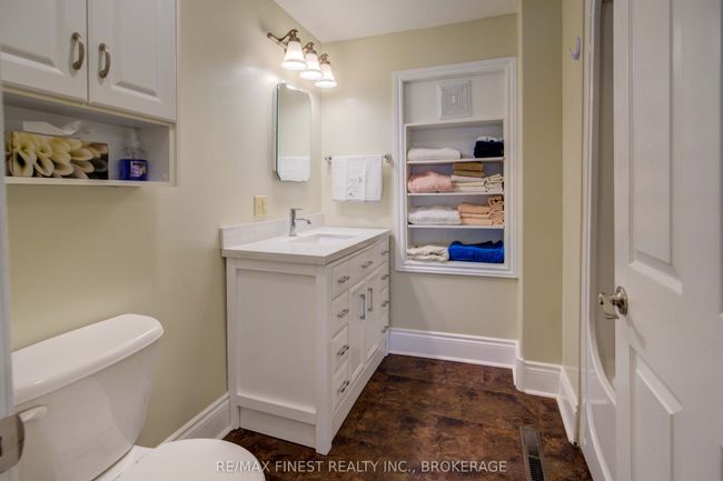 14064 County Rd 38, House other with 3 bedrooms, 2 bathrooms and 5 parking in Sharbot Lake ON | Image 15