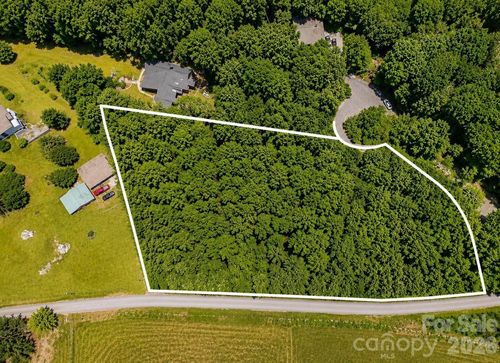 43 Reeses Ridge Ct, Hendersonville, NC, 28739-8165 | Card Image
