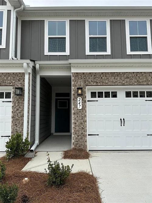 247 Salt Lake Ln, Hoschton, GA, 30548-2816 | Card Image