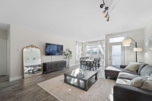 408-1915 N Water Street, Milwaukee, WI, 53202 | Card Image