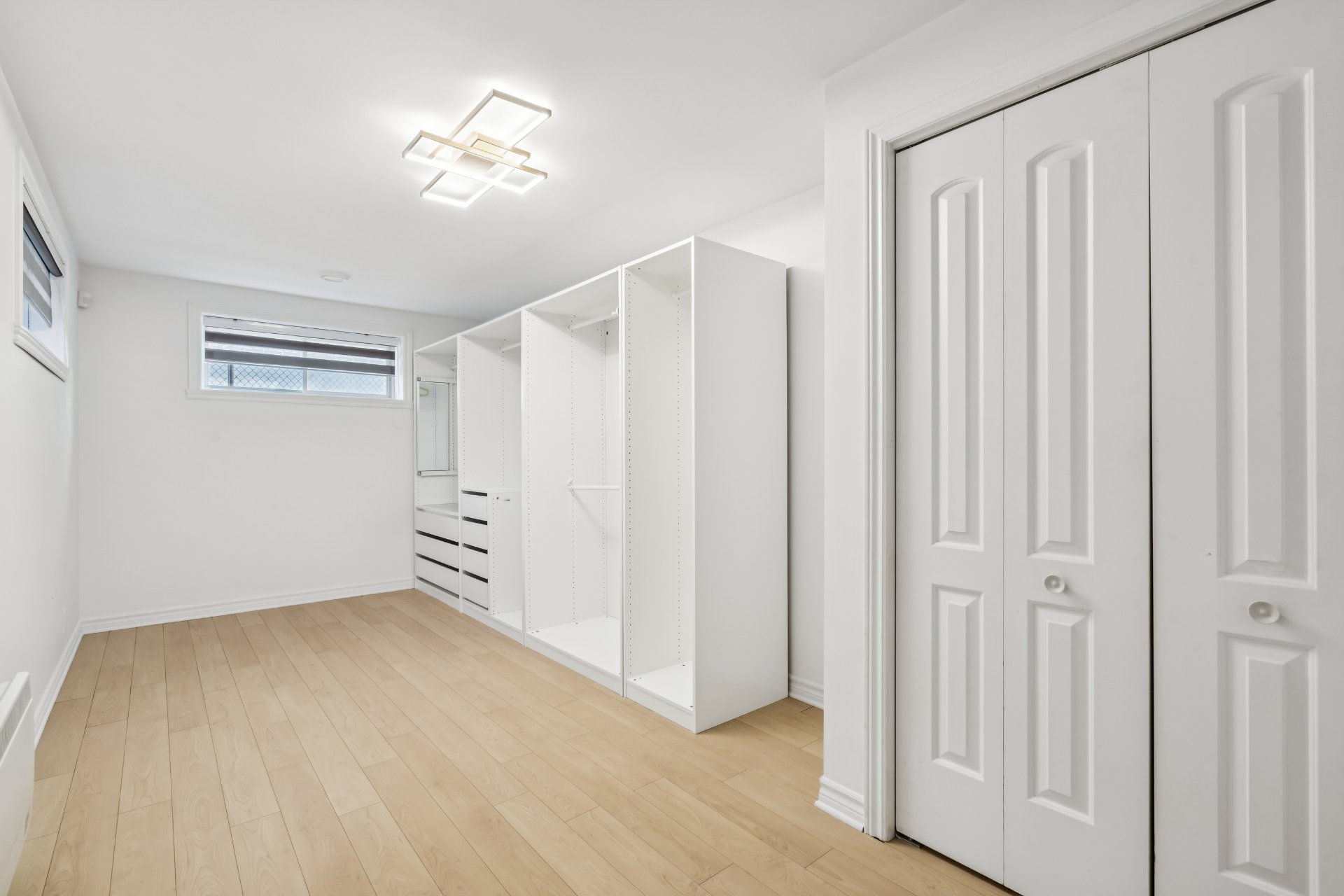 Residential in Longueuil (Saint-Hubert) 2