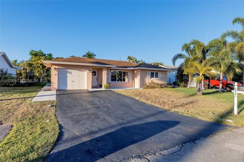 9417 Nw 72nd St, Tamarac, FL, 33321-3008 | Card Image