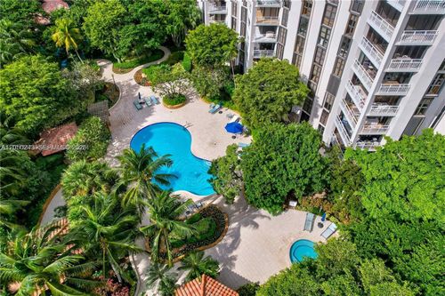 905-2000 Towerside Ter, Miami, FL, 33138-2244 | Card Image