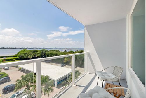 4270-3450 S Ocean Blvd, Palm Beach, FL, 33480-5999 | Card Image