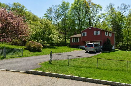 64 Duelk Ave, Monroe, NY, 10950-2007 | Card Image