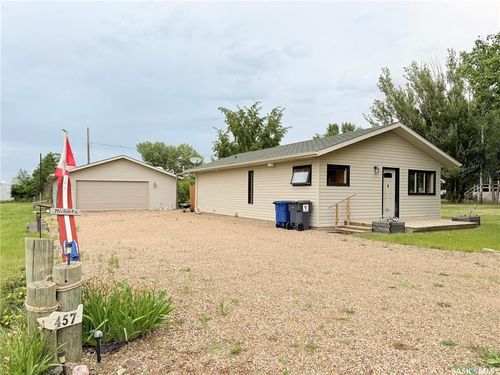 457 2 Ave W, Riverhurst, SK, S0H0E6 | Card Image