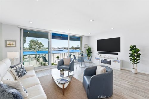 407-383 Bay Shore Ave, Long Beach, CA, 90803 | Card Image
