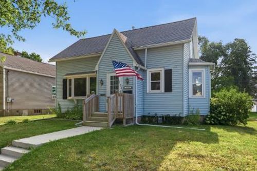 1516 N 23rd St, Manitowoc, WI, 54220-1727 | Card Image