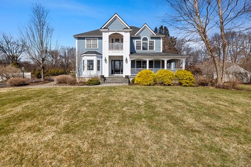 4 Bruce St, Grafton, MA, 01519-1131 | Card Image